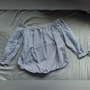 Abercrombie & Fitch Off The Shoulder Top